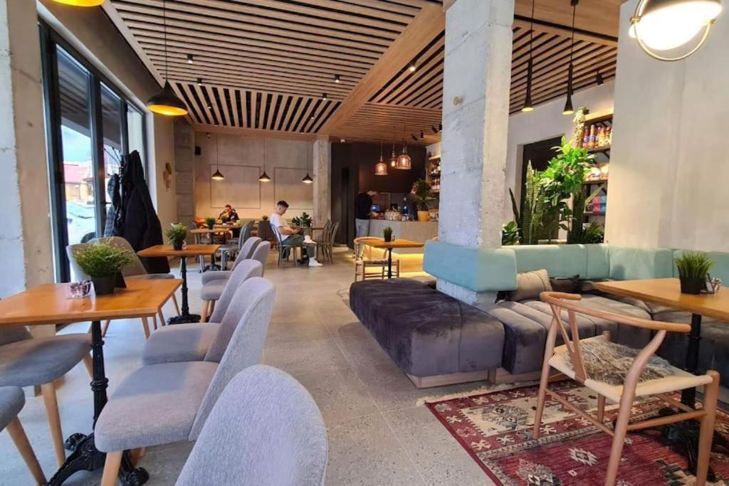 Studio 2 Modern Mountain 2 โคลาชิน ภายนอก รูปภาพ